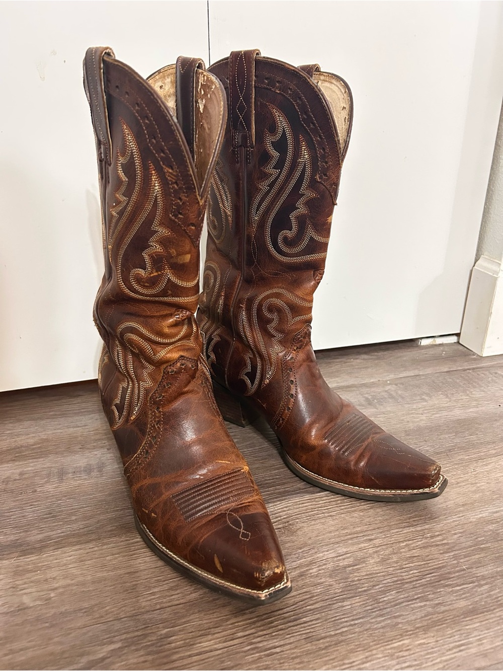 Ariat Heritage Western Brown Leather Embroidered Cowboy Boots